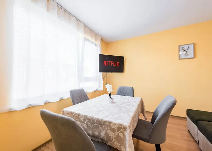 Edelweiss With Free Garage * Varna