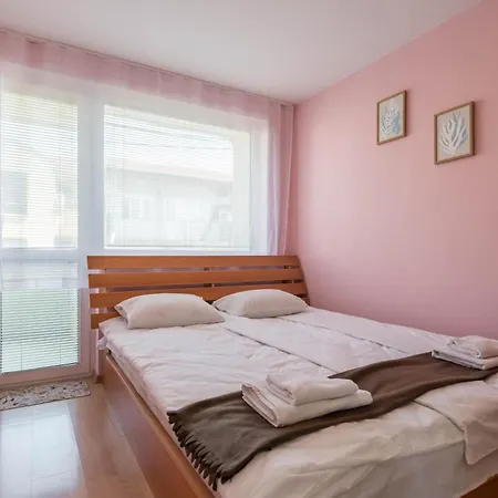 דירה Edelweiss With Free Garage וארנה